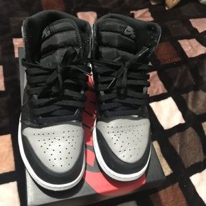 Air Jordan 1 shadows